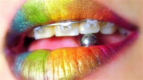 que es el beso arcoiris|Qué es el beso arcoíris y cómo hacerlo de forma segura